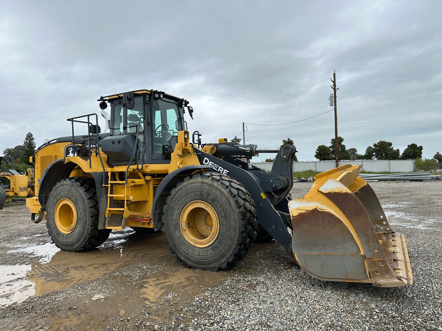 Image for 2020 John Deere 744L