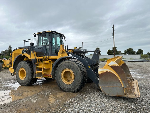 Image for 2020 John Deere 744L