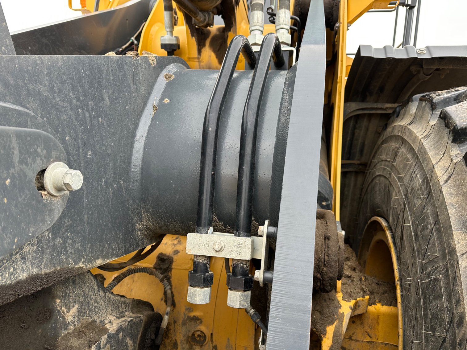 Image for 2020 John Deere 744L