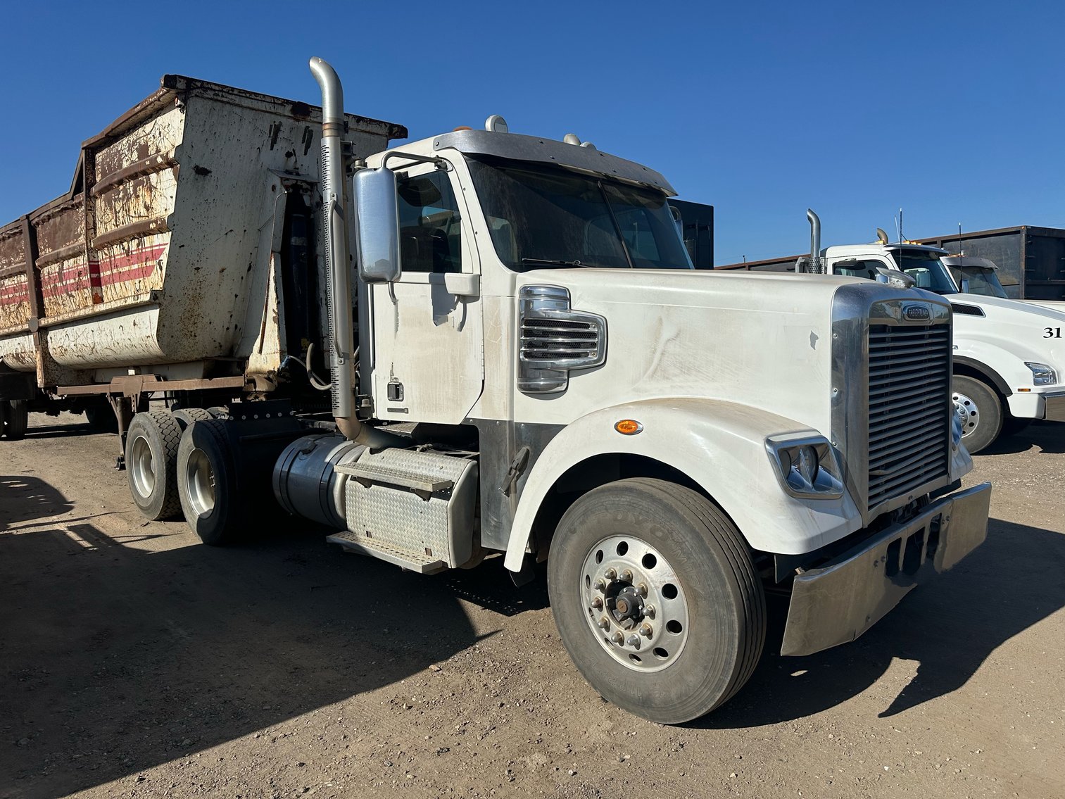 Image for 2011 Freightliner Coronado 122SD