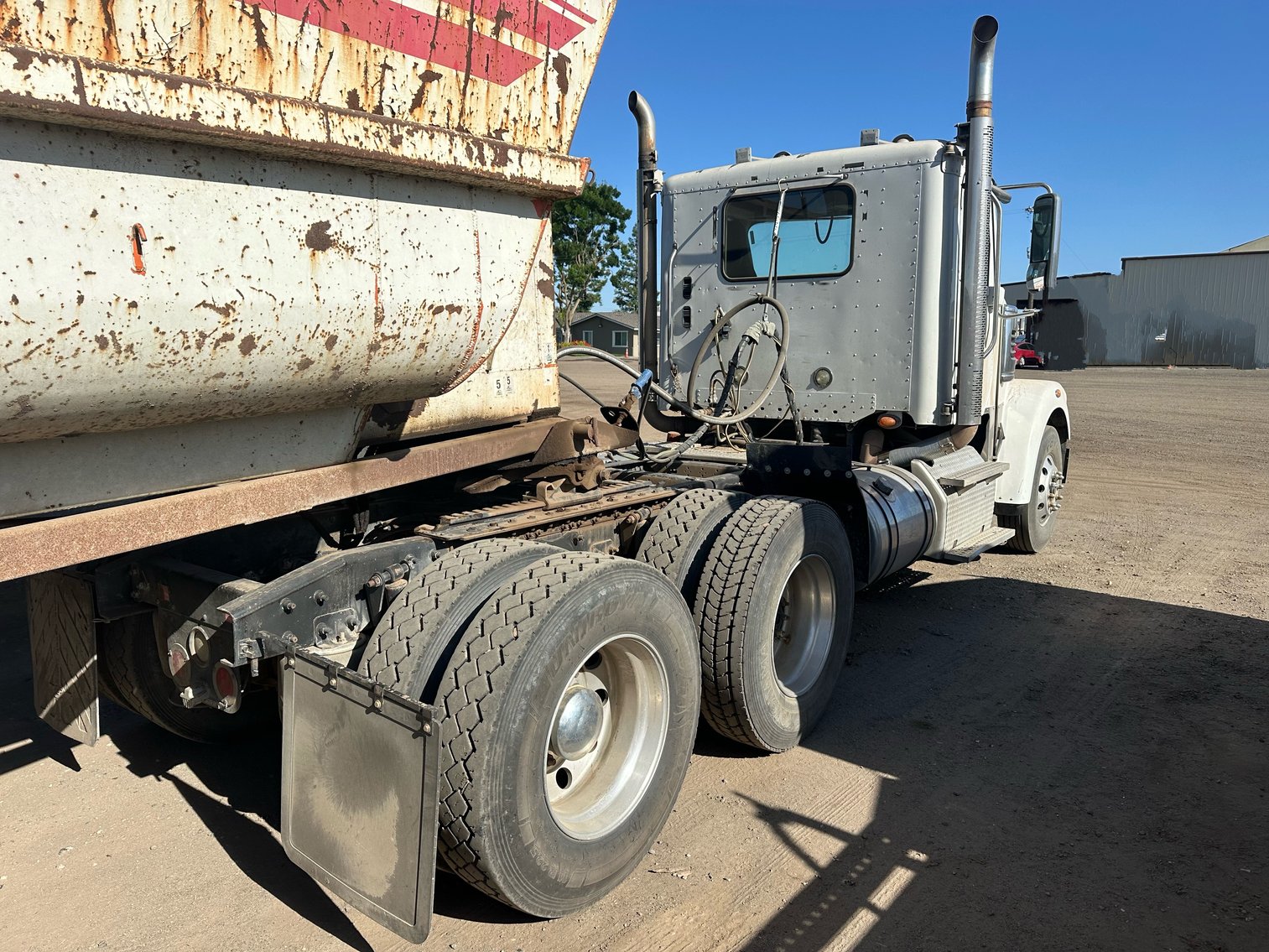 Image for 2011 Freightliner Coronado 122SD