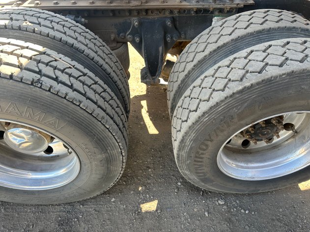 Image for 2011 Freightliner Coronado 122SD