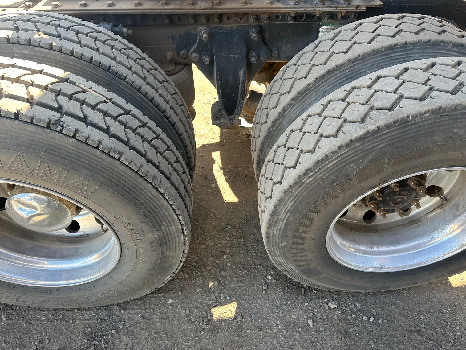 Image for 2011 Freightliner Coronado 122SD