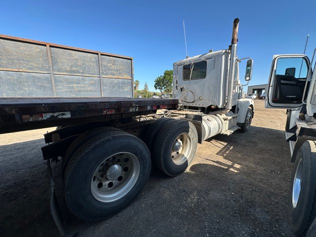 Image for 2012 Freightliner Coronado 122