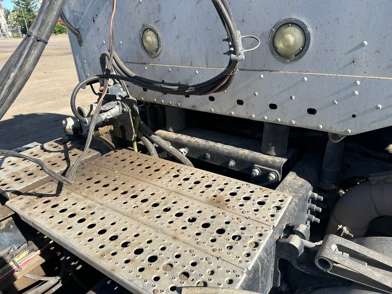 Image for 2012 Freightliner Coronado 122