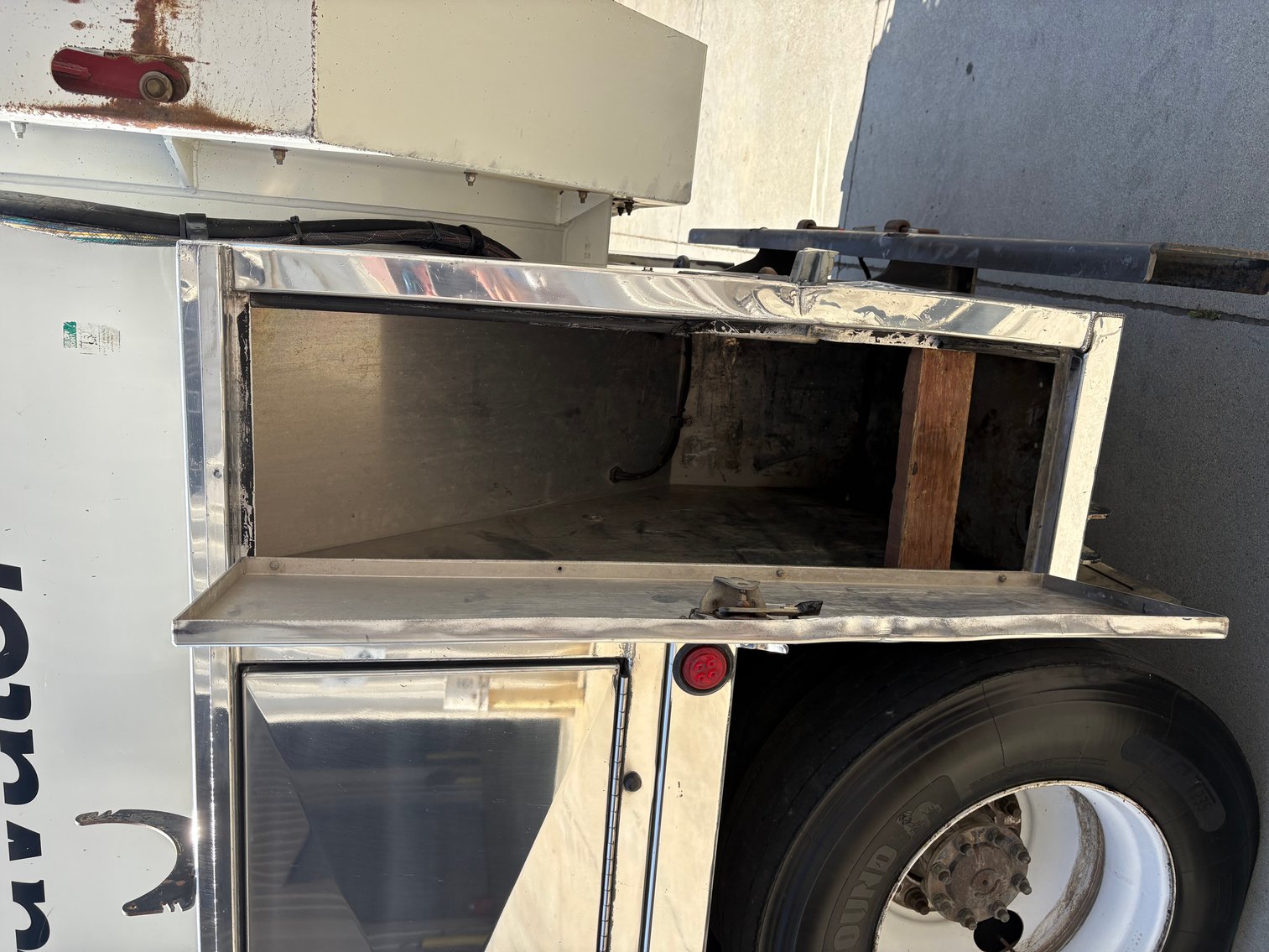 Image for 2013 International 7600 SBA Vac Truck