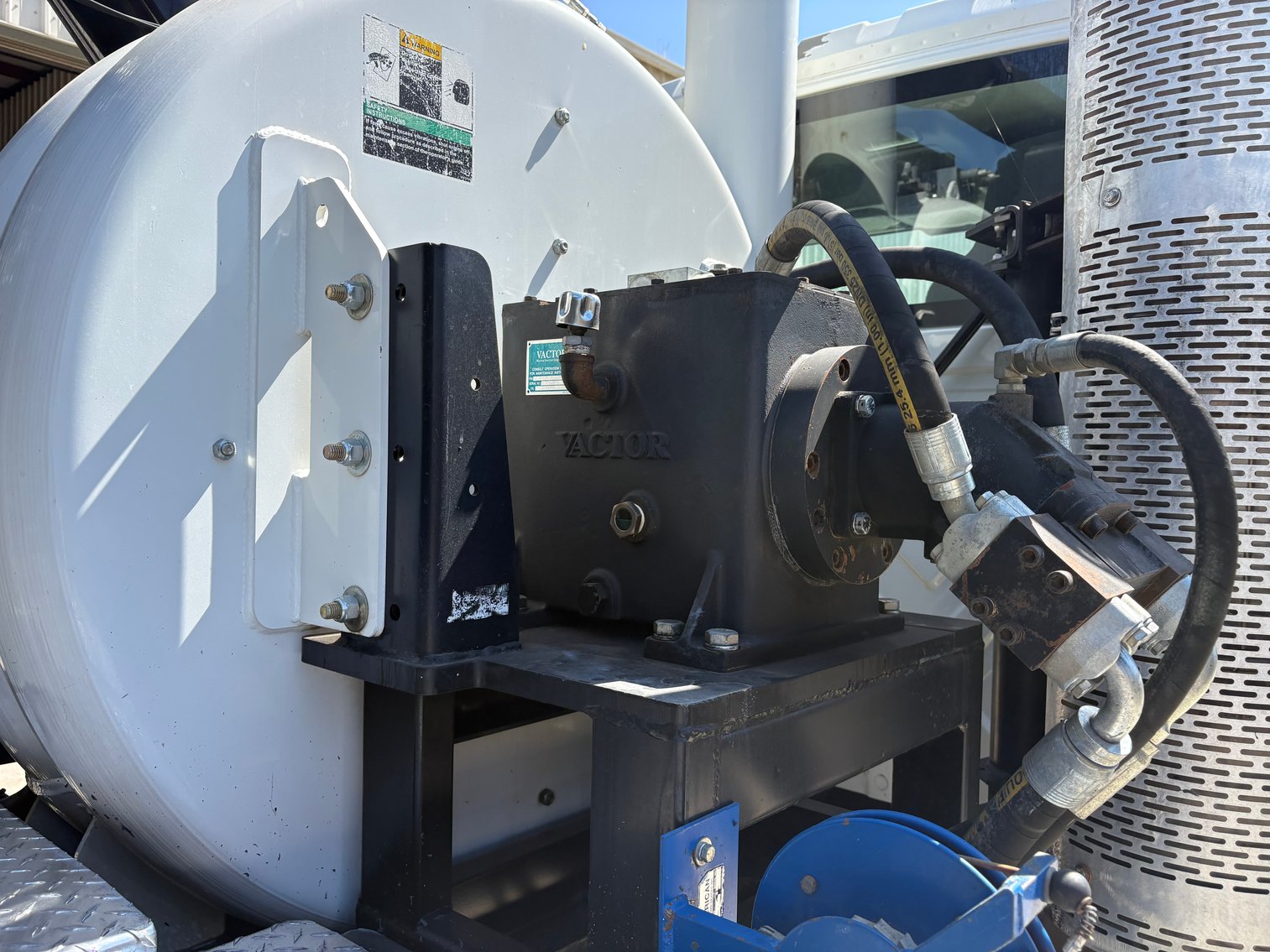 Image for 2013 International 7600 SBA Vac Truck