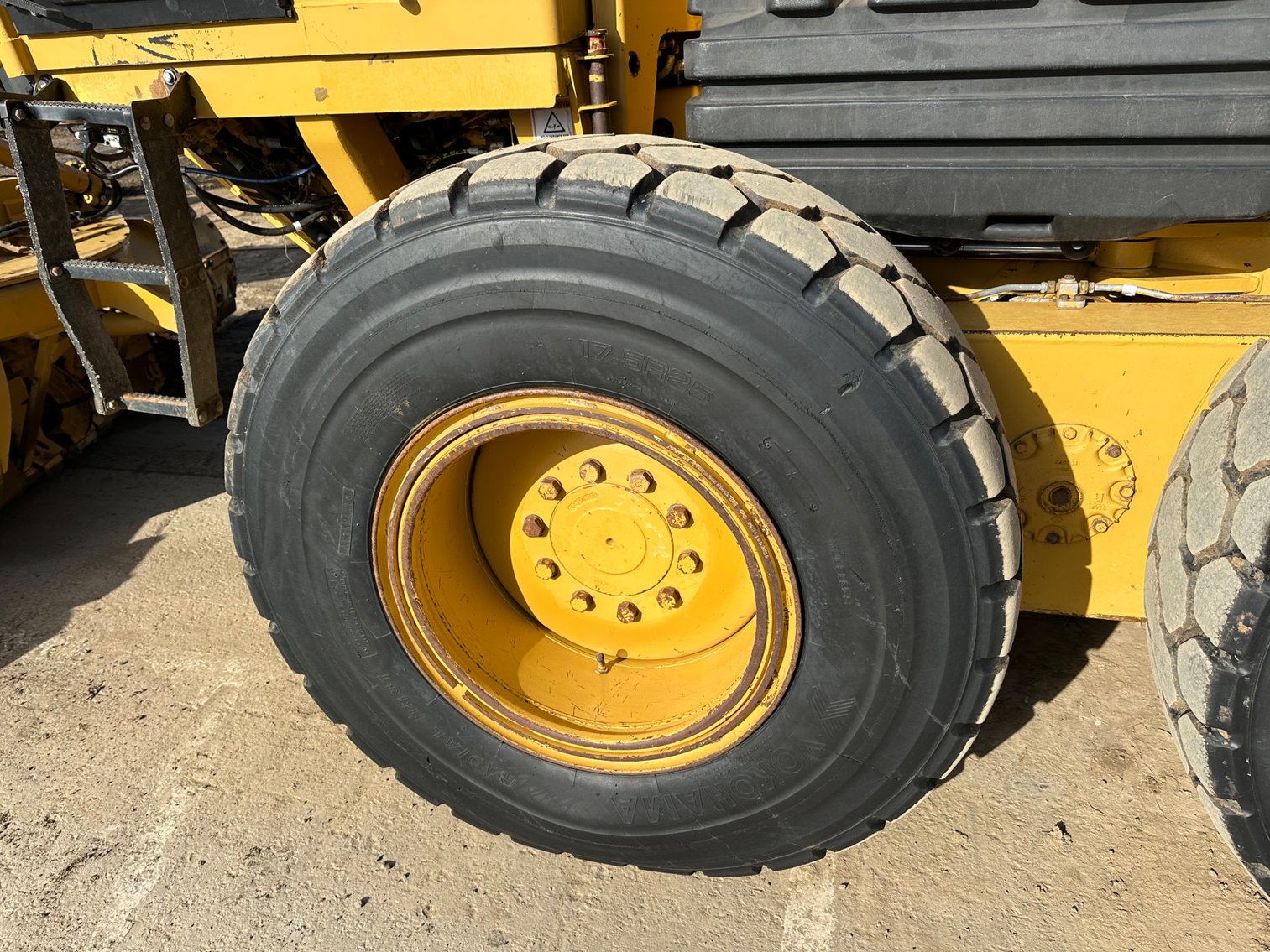 Image for 2005 Caterpillar 163H