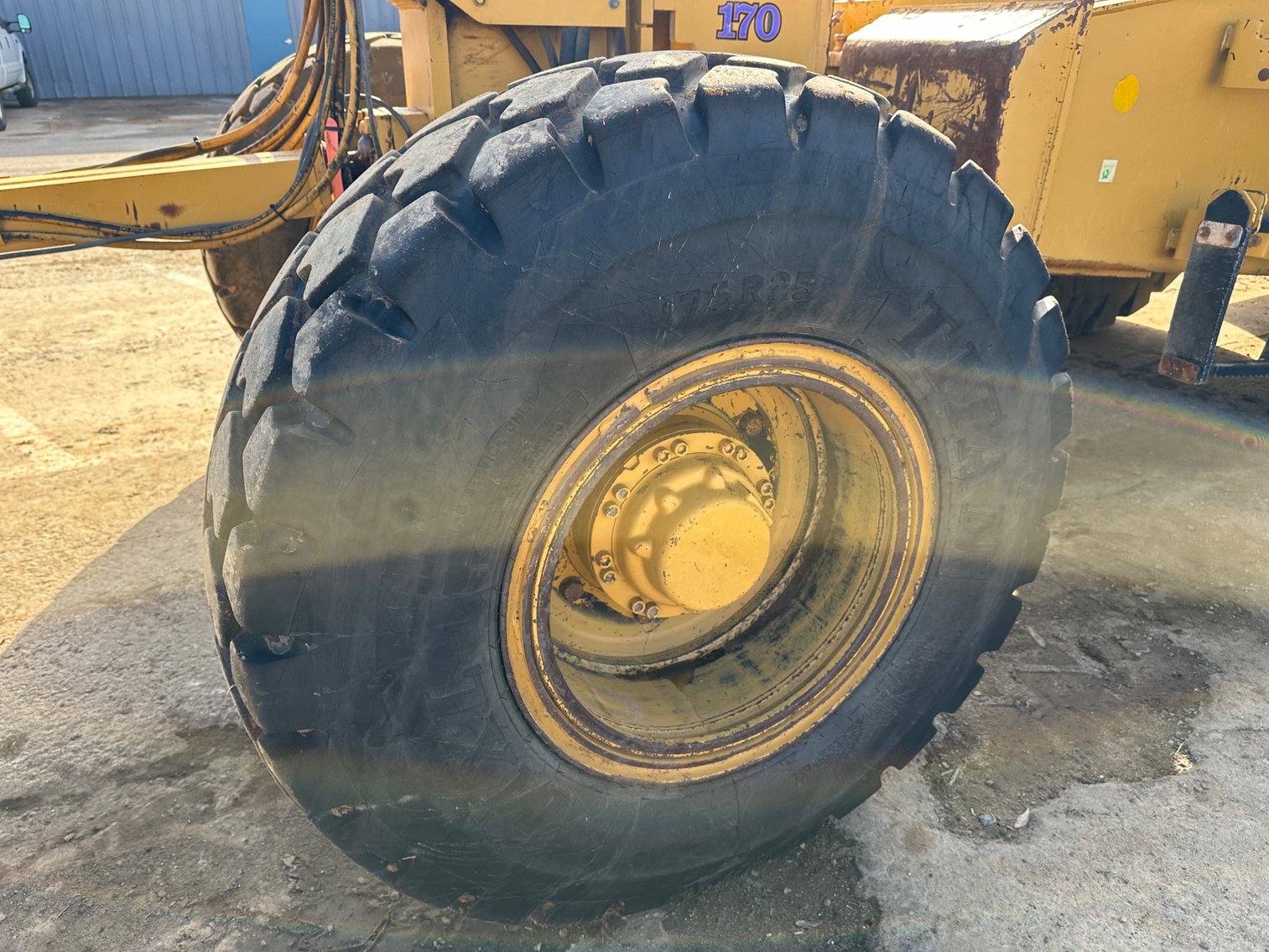 Image for 2005 Caterpillar 163H