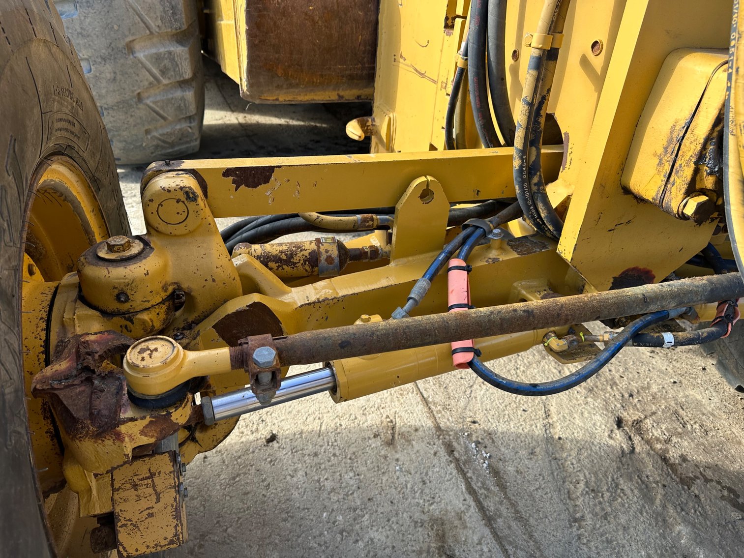 Image for 2005 Caterpillar 163H