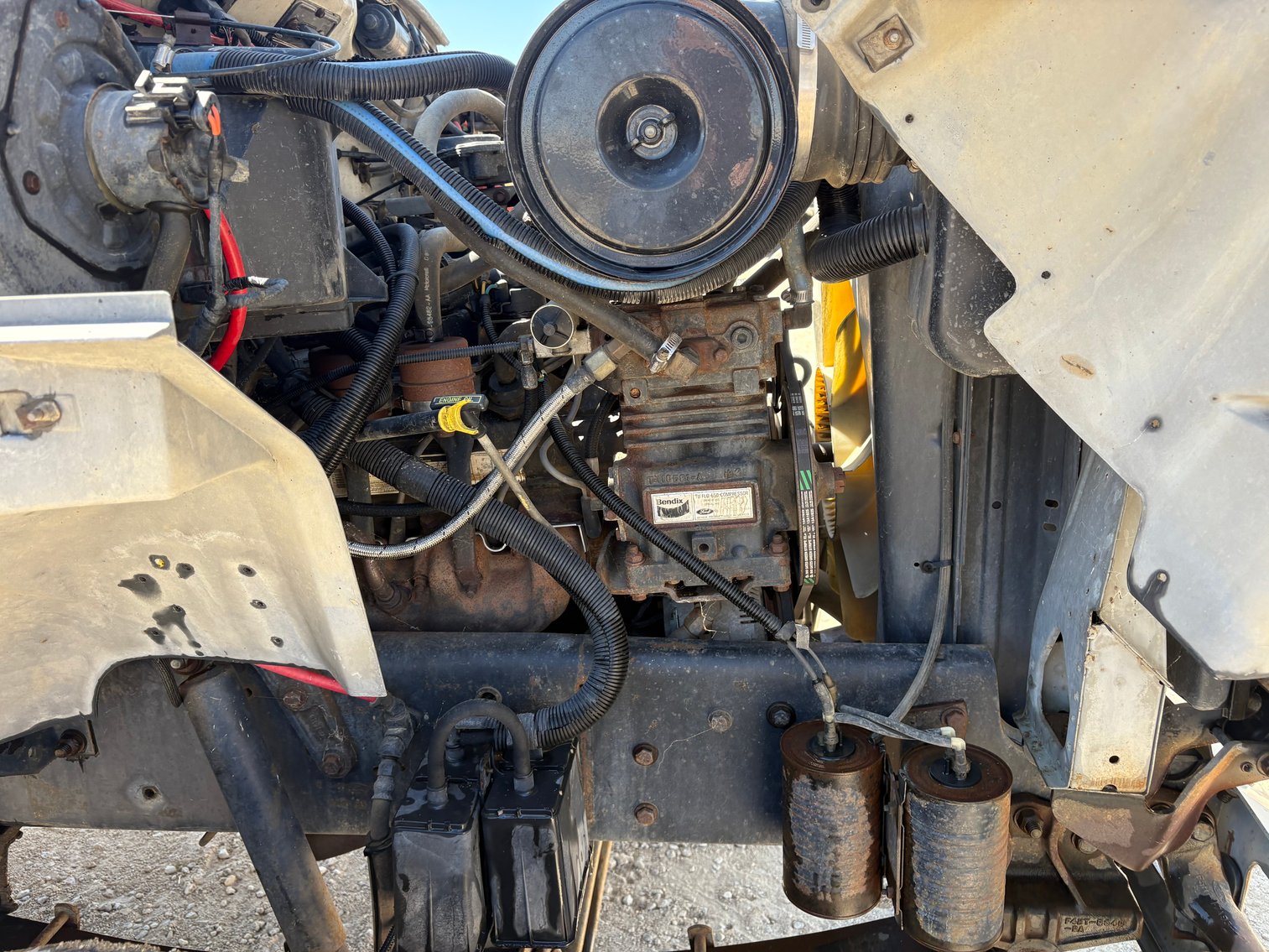 Image for 1998 Ford F700 Bucket Truck