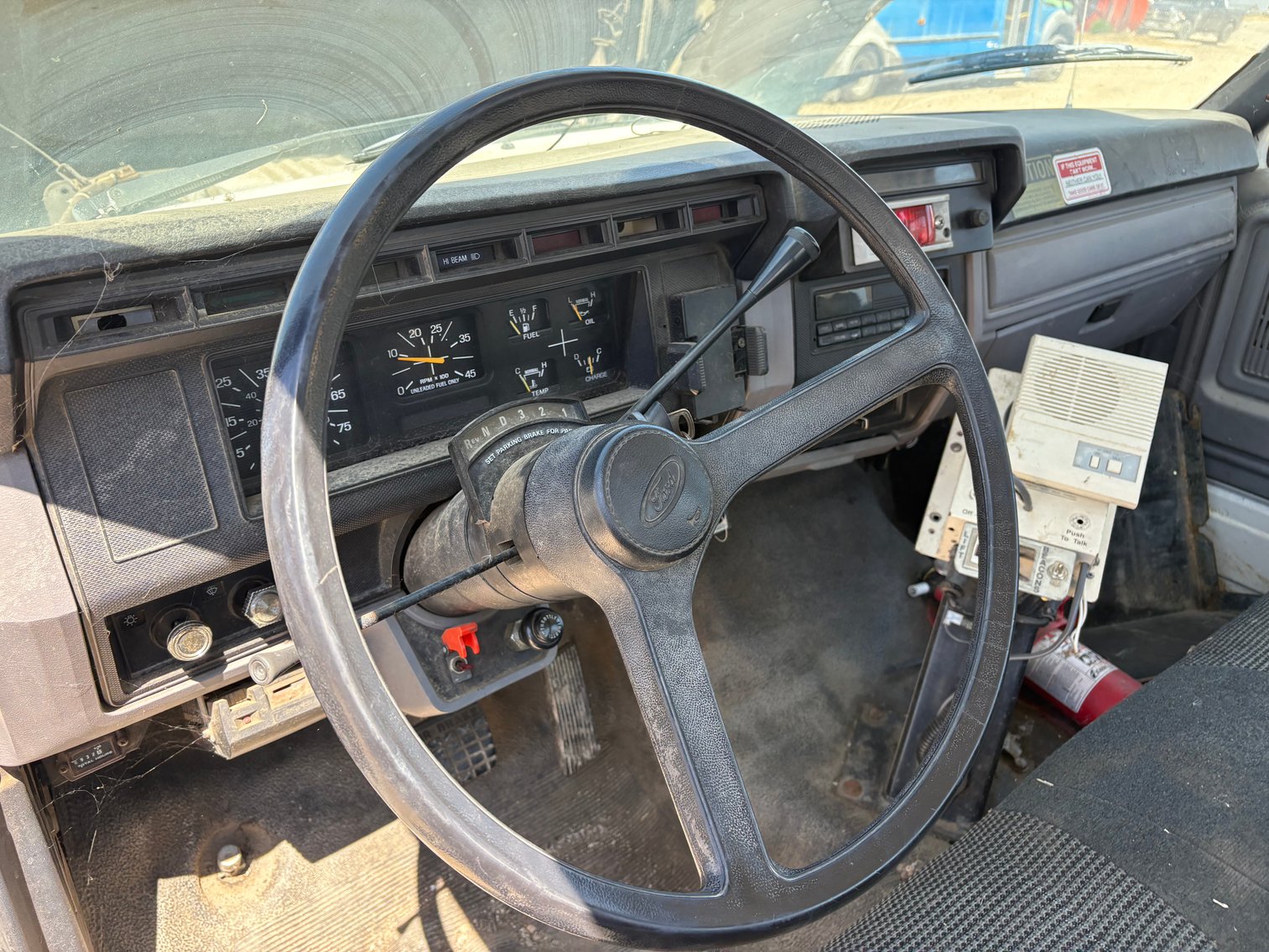 Image for 1998 Ford F700 Bucket Truck