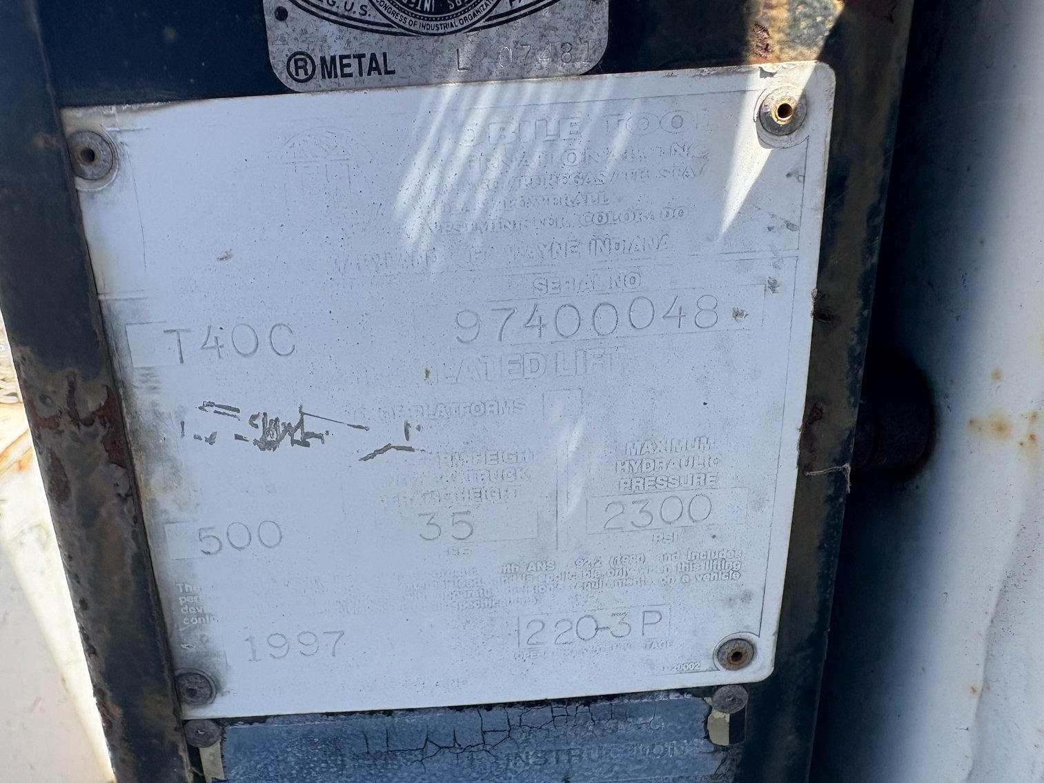 Image for 1998 Ford F700 Bucket Truck