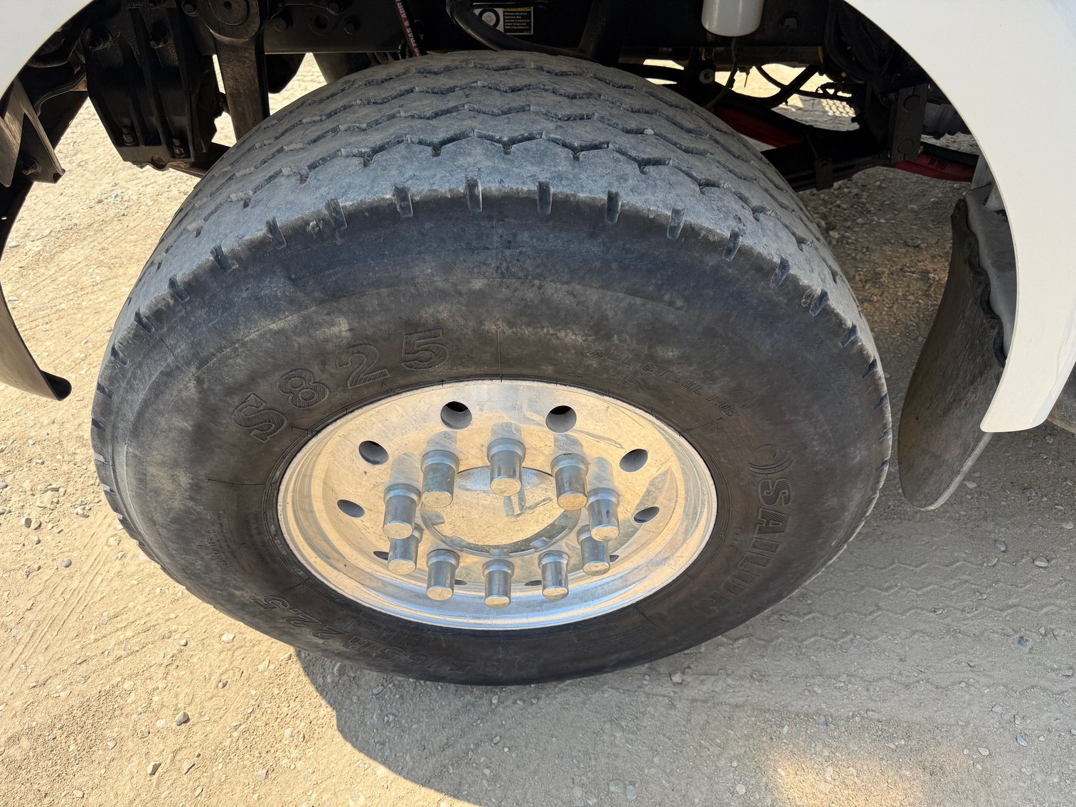 Image for 2012 Peterbilt 348 T/A Roll-Off Truck