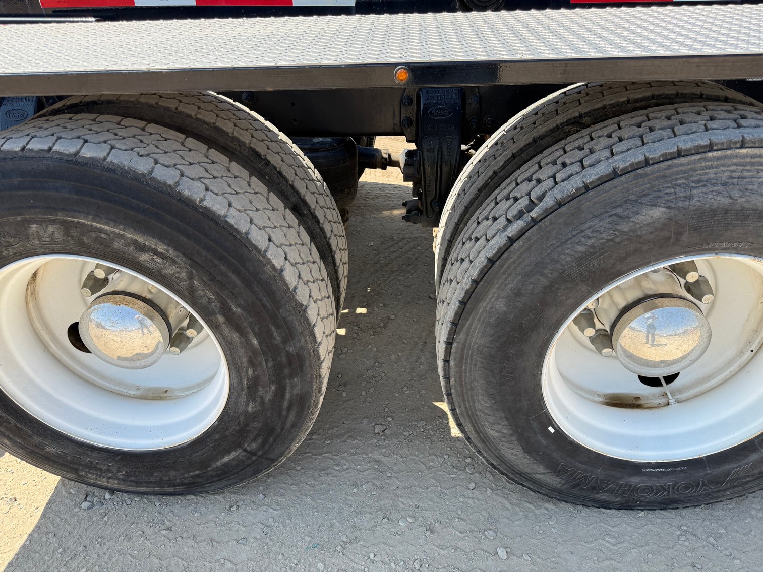 Image for 2012 Peterbilt 348 T/A Roll-Off Truck