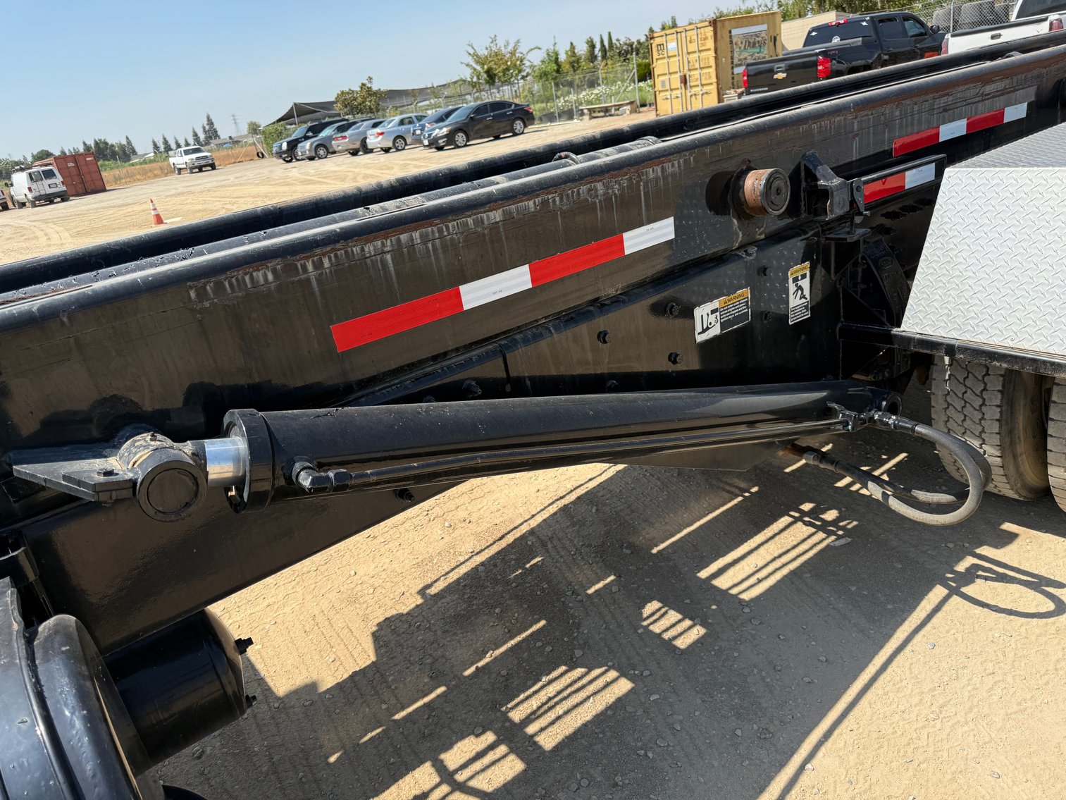 Image for 2012 Peterbilt 348 T/A Roll-Off Truck