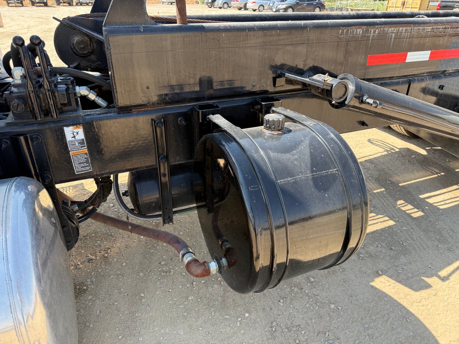 Image for 2012 Peterbilt 348 T/A Roll-Off Truck