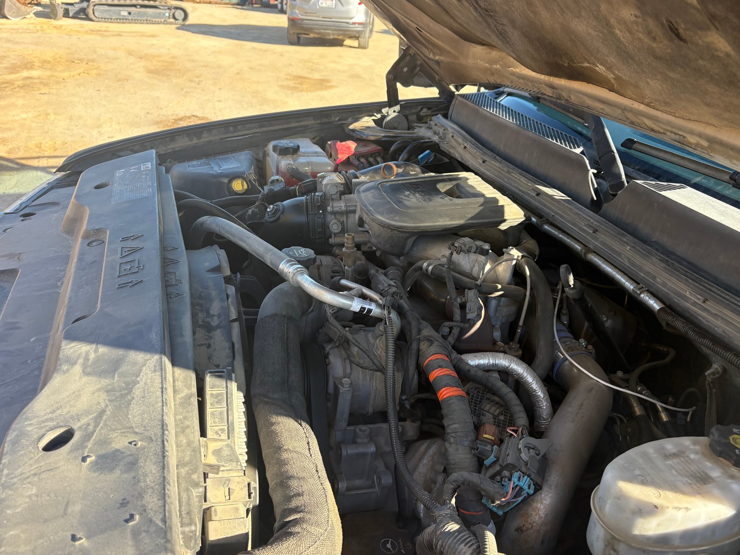 Image for 2012 GMC 3500HD Utility Truck