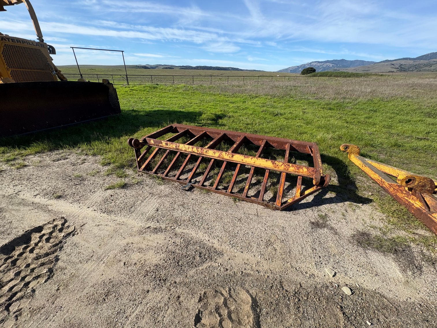 Image for Cat D7G w/ Brush Rake