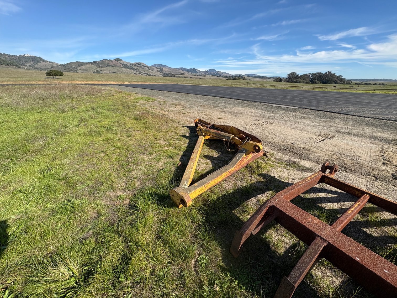 Image for Cat D7G w/ Brush Rake