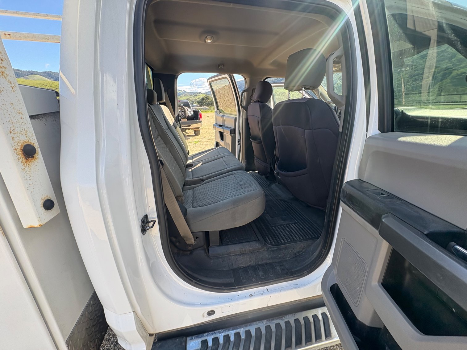 Image for 2017 Ford F350 4X4 XLT Utility Truck