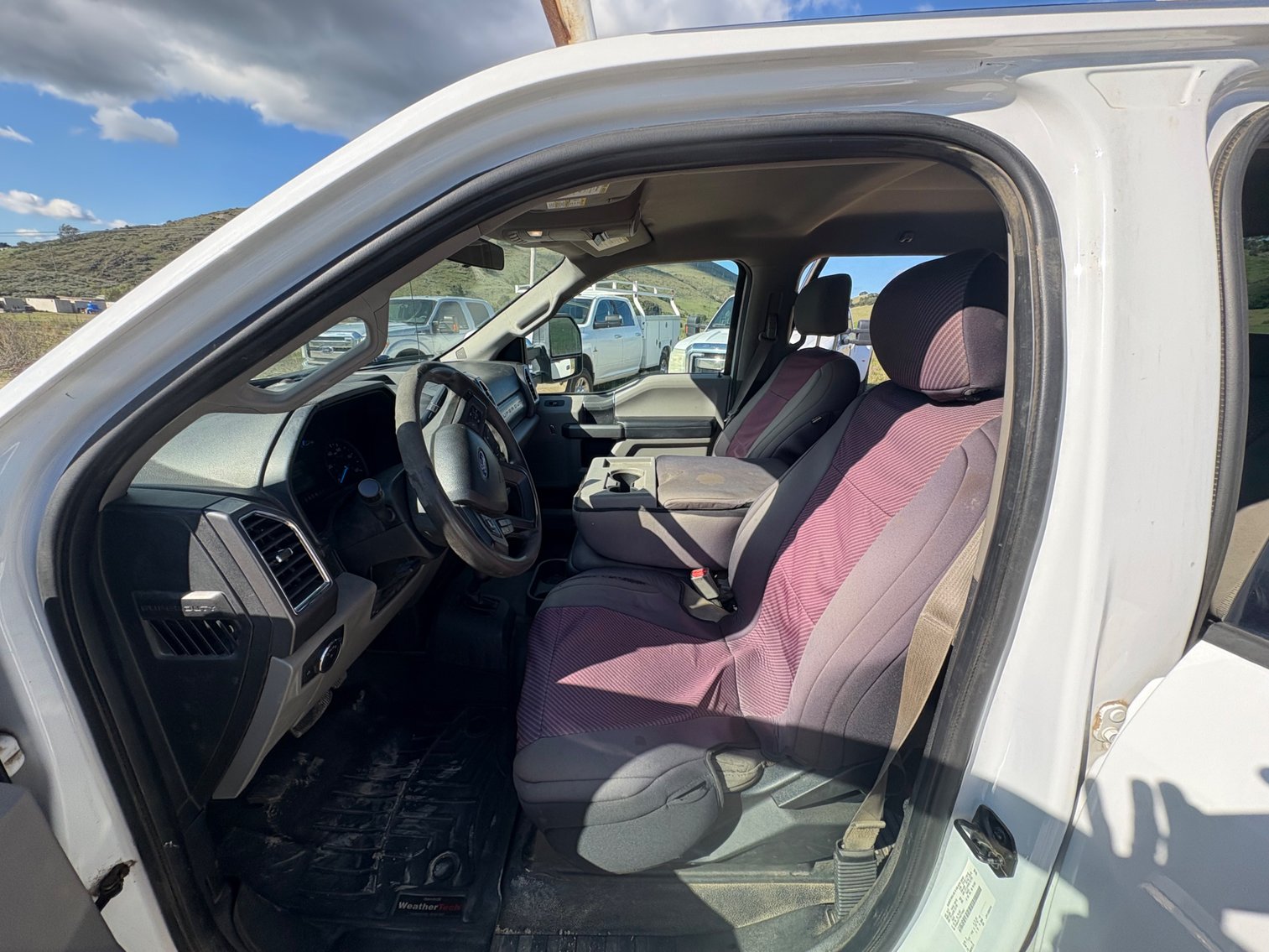 Image for 2017 Ford F350 4X4 XLT Utility Truck