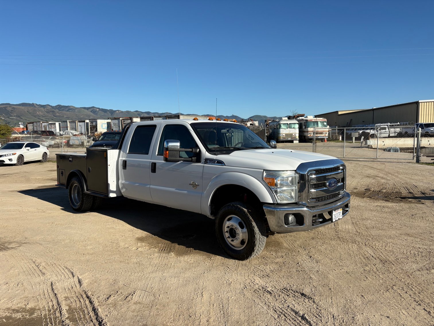 Image for 2013 Ford F350 4X4 XLT Utility Truck