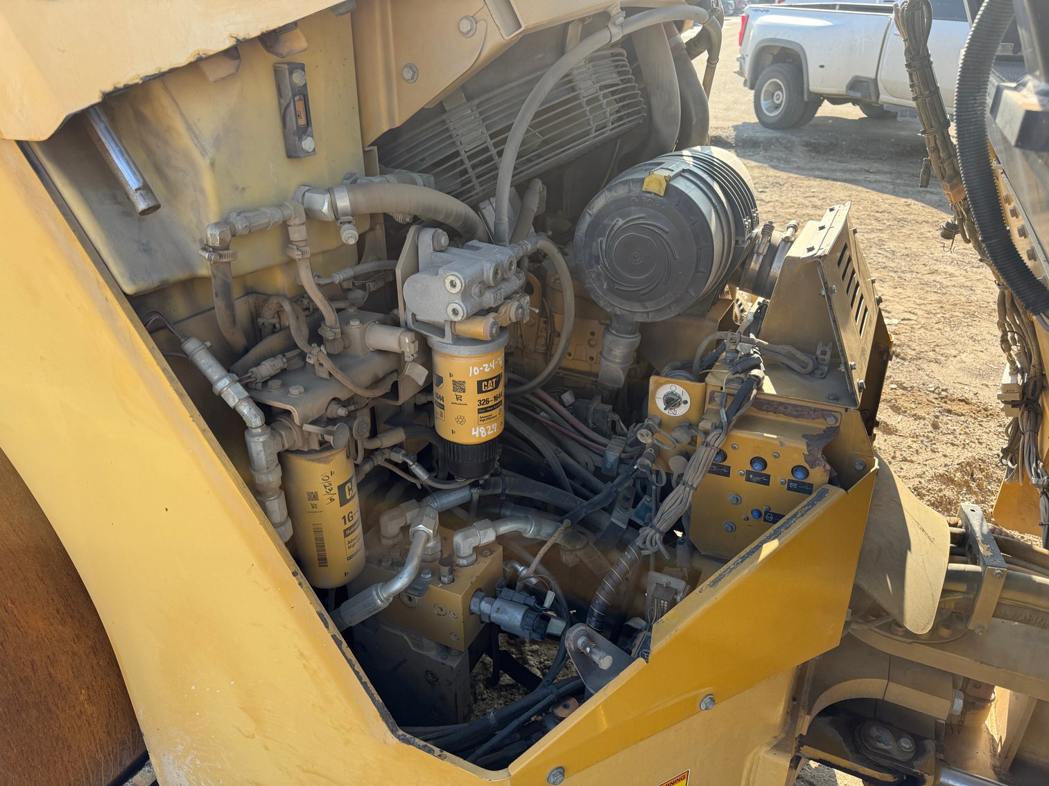 Image for 2014 Caterpillar CB64