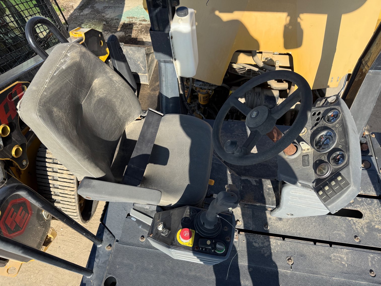 Image for 2010 Caterpillar CB64