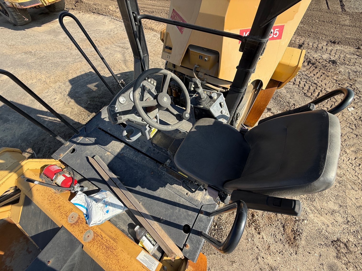 Image for 2014 Caterpillar CB64