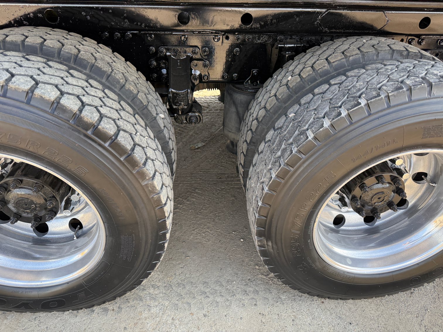 Image for 2013 Mack CXU613 T/A Dump Truck