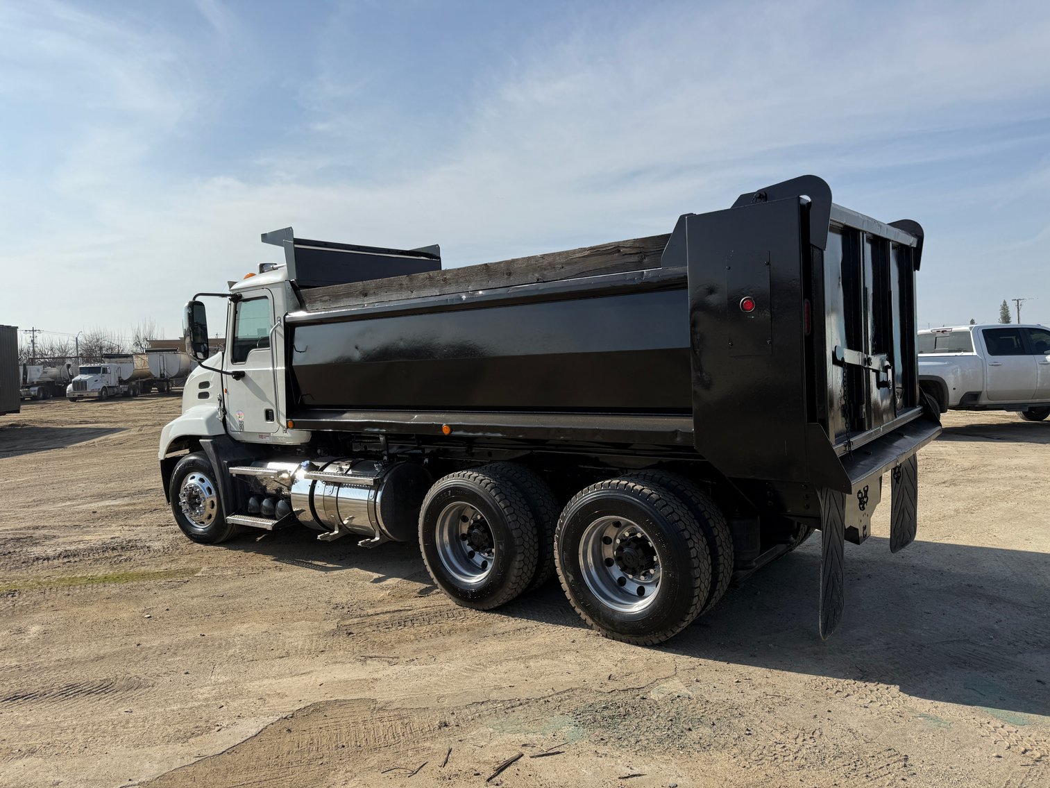 Image for 2013 Mack CXU613 T/A Dump Truck