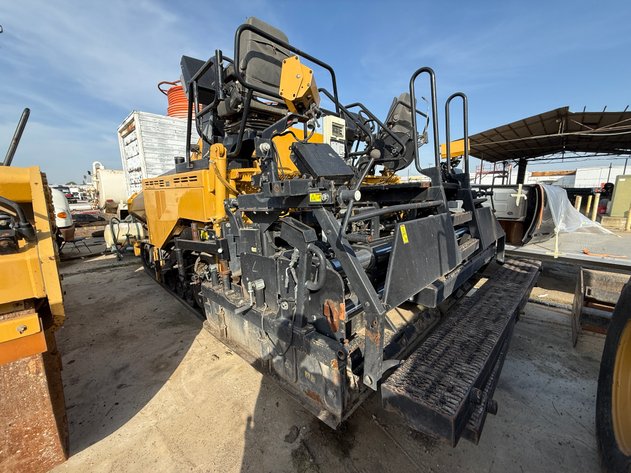 Image for 2014 Caterpillar AP-1055E