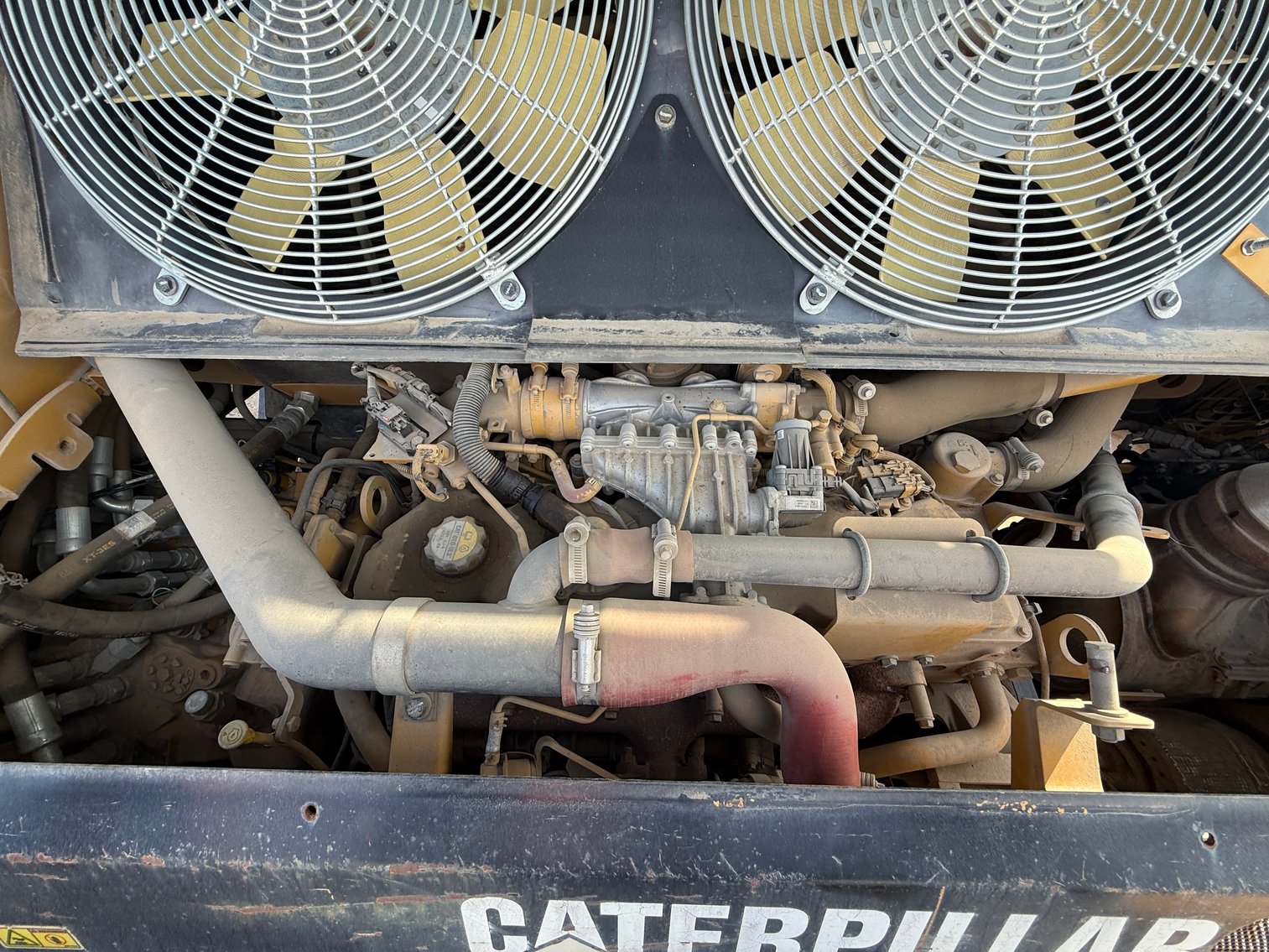 Image for 2014 Caterpillar AP-1055E