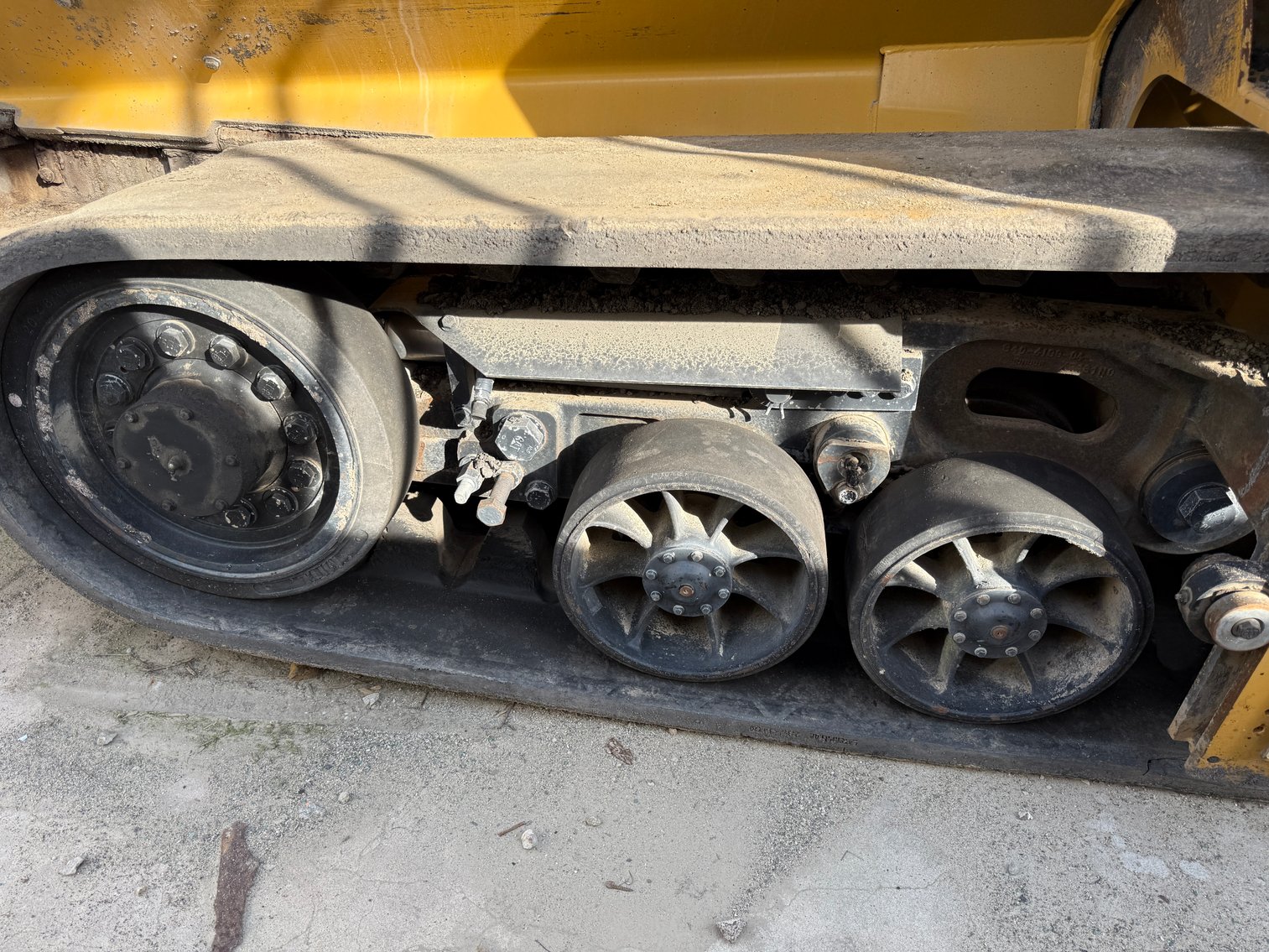 Image for 2014 Caterpillar AP-1055E