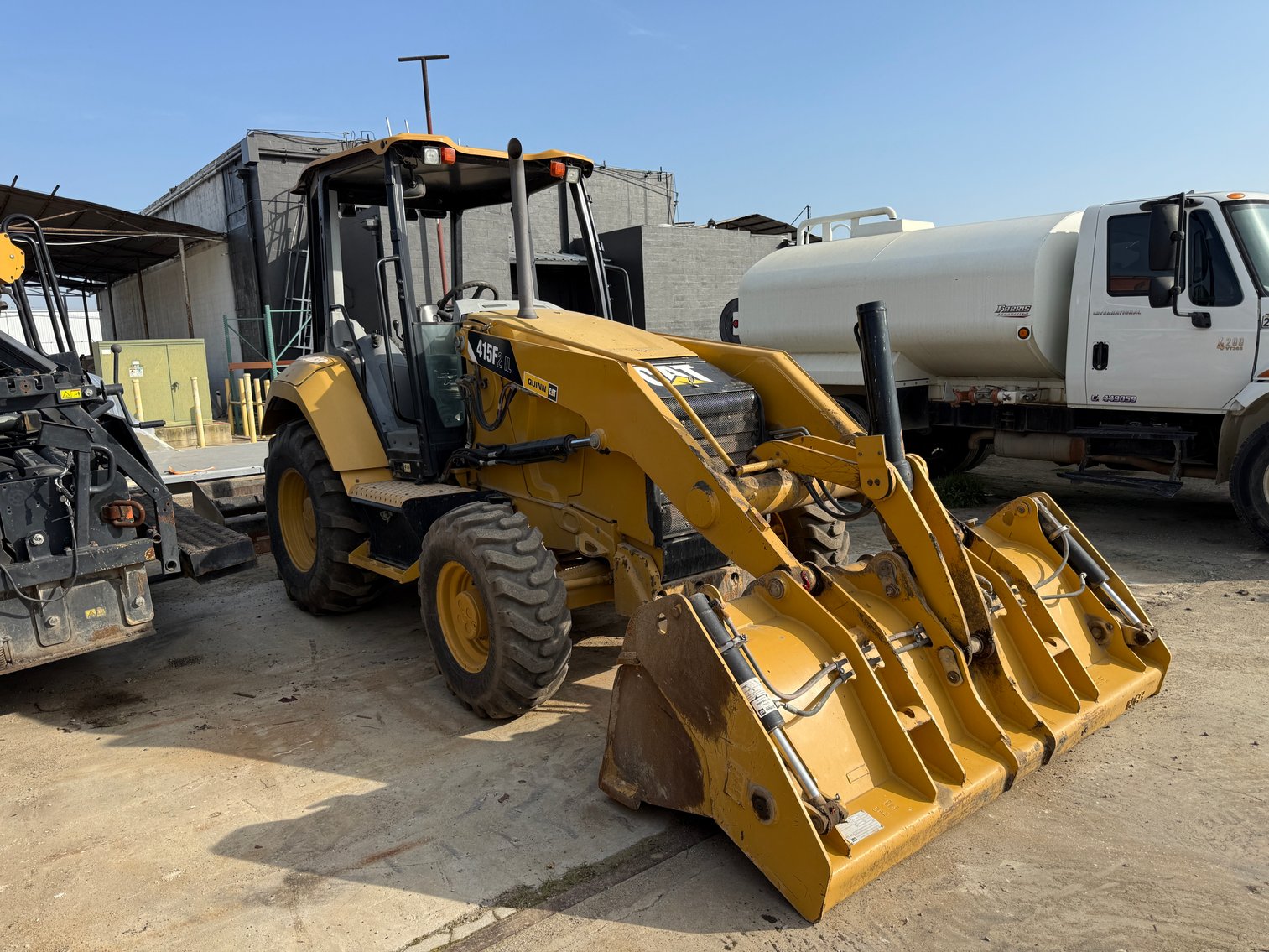 Image for 2016 Caterpillar 415F2 IL