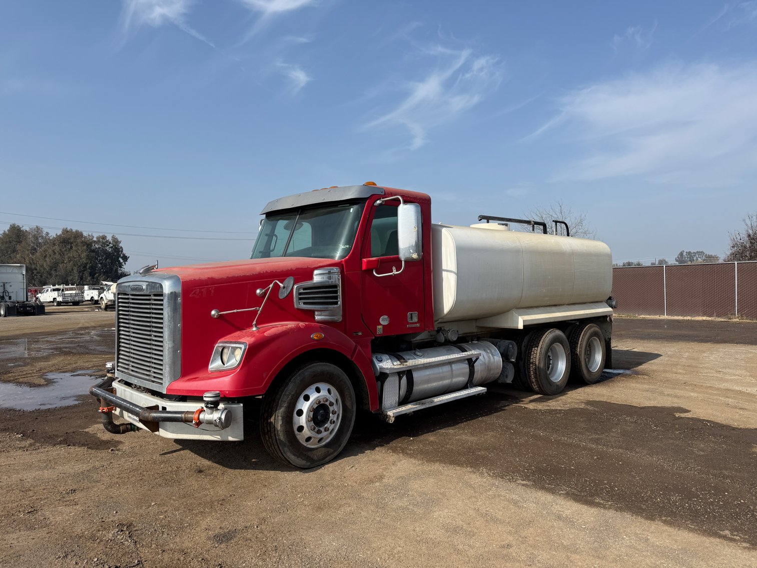 Image for 2011 Freightliner Coronado T/A Water Truck