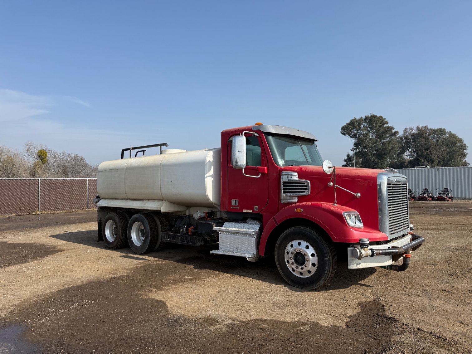 Image for 2011 Freightliner Coronado T/A Water Truck