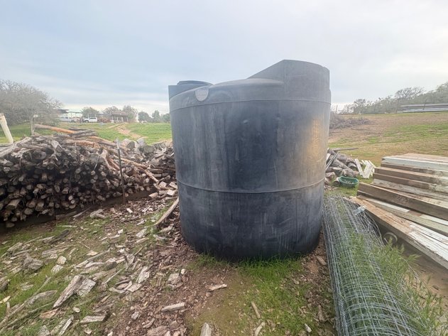 Image for 2000 Gallon Water Tank