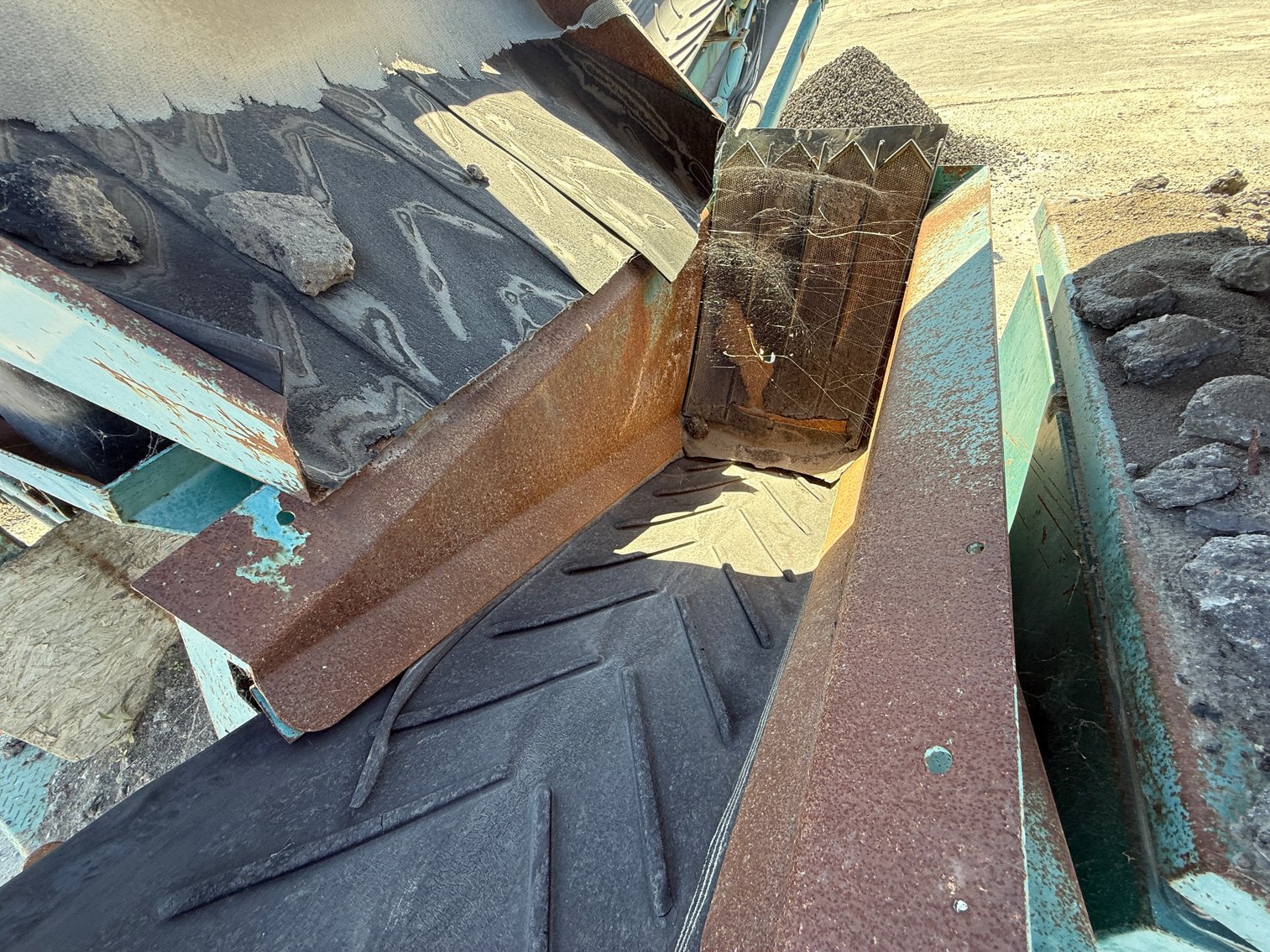 Image for 2002 Trident Screen