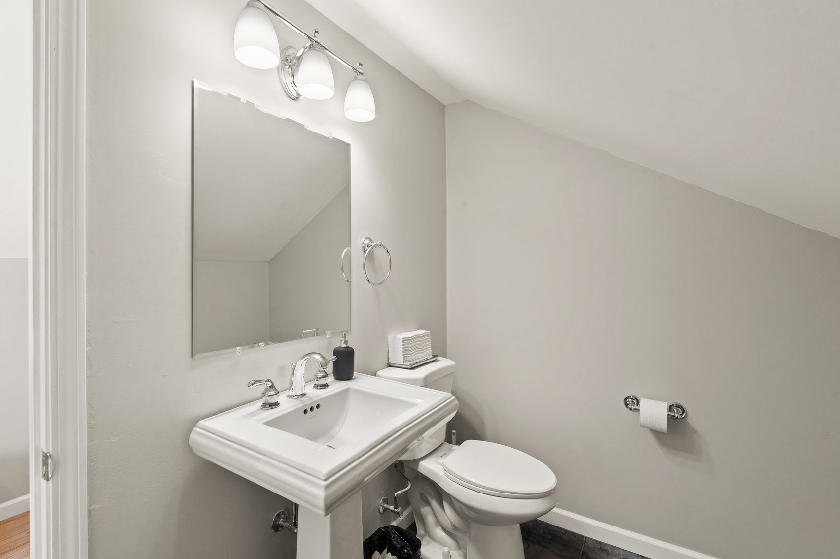 Image for New Albany Commercial Real Estate Auction; 4932 Charlestown Rd; ONLINE AUCTION ONLY