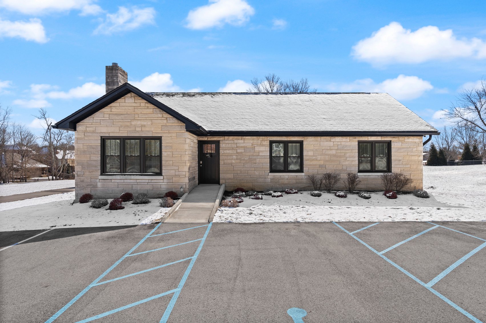 Image for New Albany Commercial Real Estate Auction; 4932 Charlestown Rd; ONLINE AUCTION ONLY