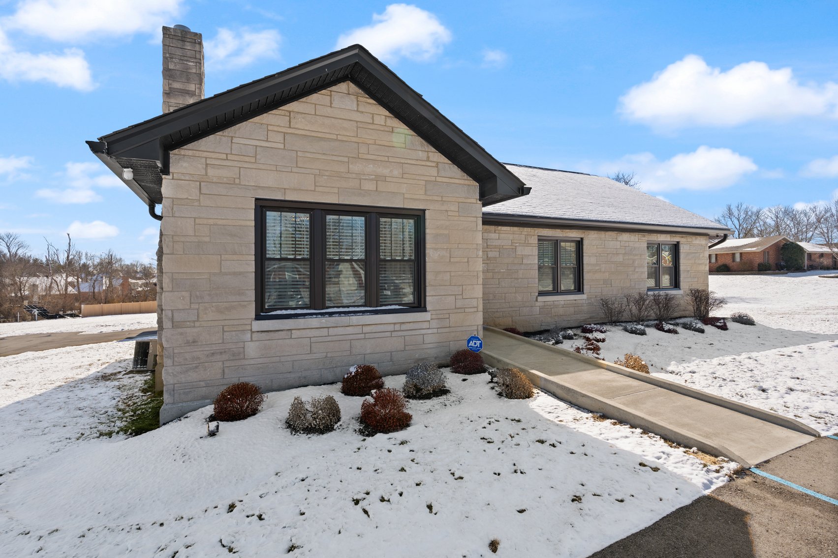 Image for New Albany Commercial Real Estate Auction; 4932 Charlestown Rd; ONLINE AUCTION ONLY