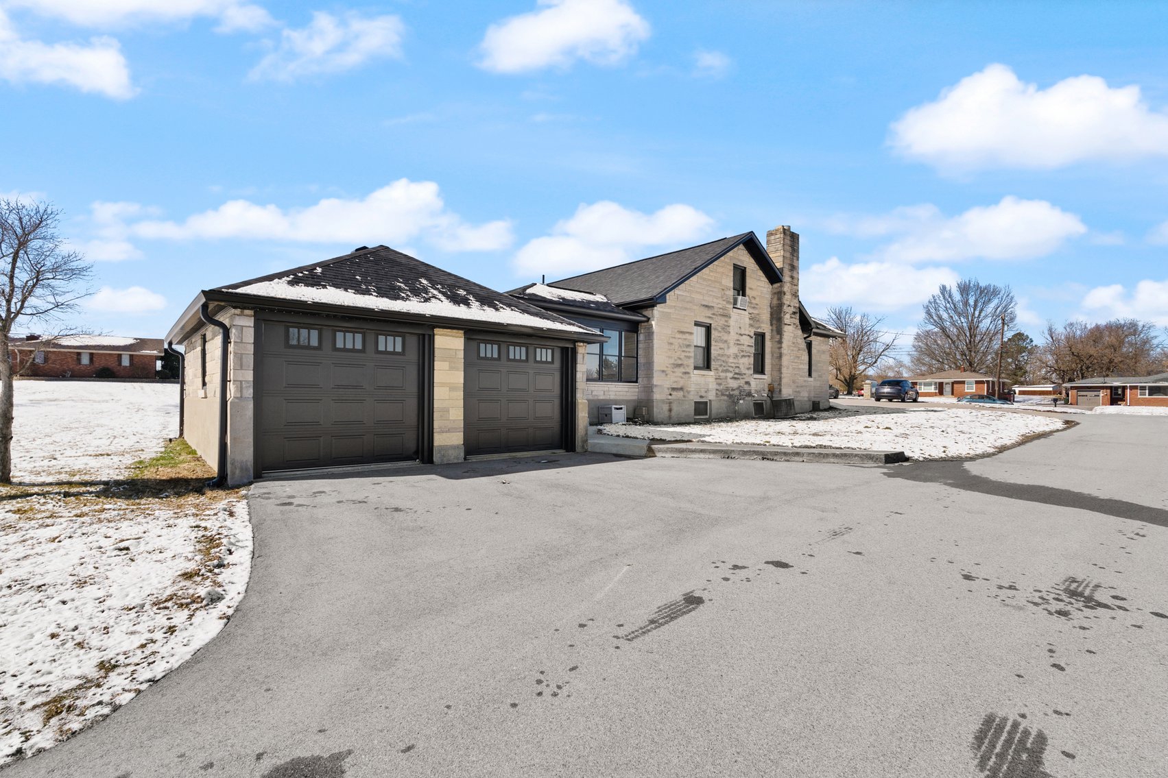 Image for New Albany Commercial Real Estate Auction; 4932 Charlestown Rd; ONLINE AUCTION ONLY