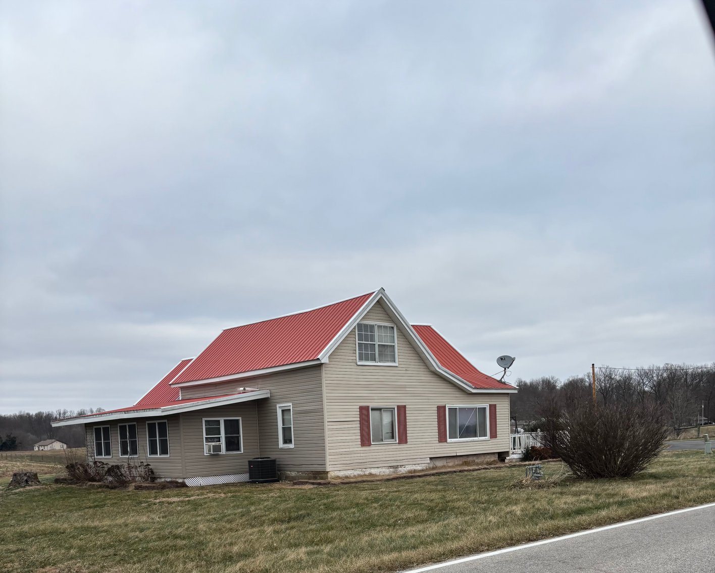 Image for Harrison County Real Estate Auction- 6370 Elizabeth New Middletown Rd. House w/ Land & Barn With Contents 52 +/- acres