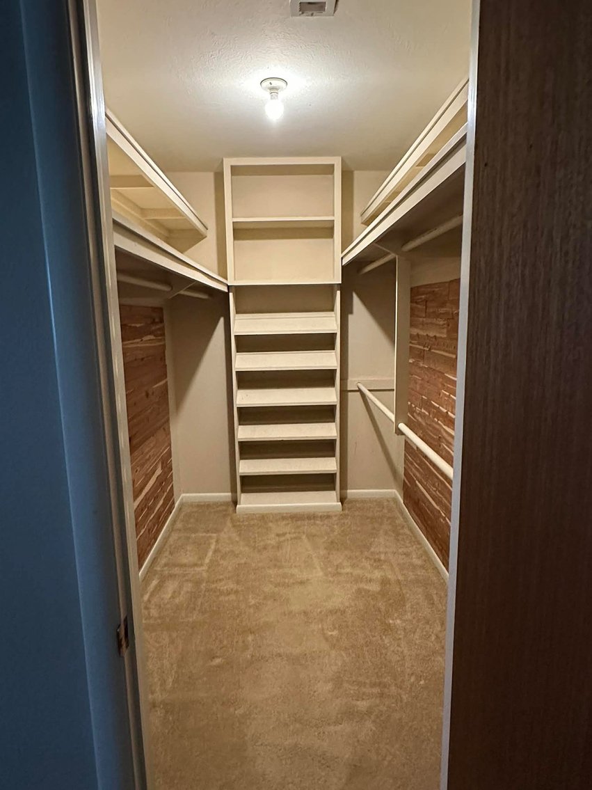 Image for 1510 Circle Dr. Real Estate Live & Webcast Auction