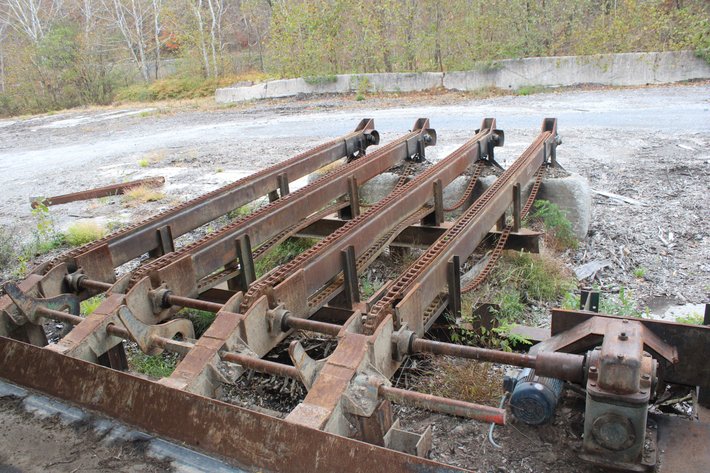 Image for 21' 4 Stand Log Deck