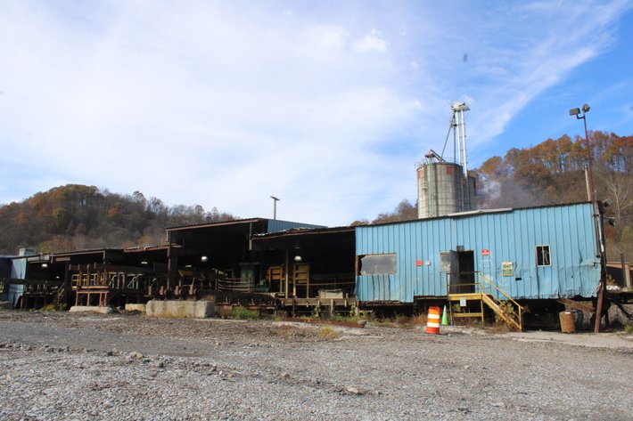 Image for Approx 140'x40' Prefab Building