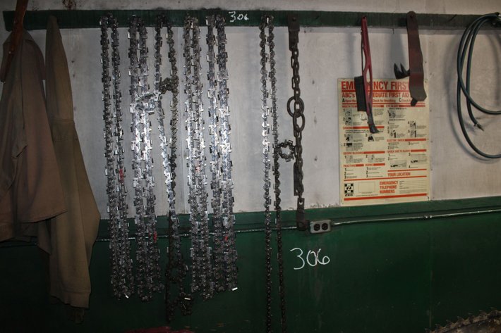 Image for Lot of Chain, Saw Blades, & Bars