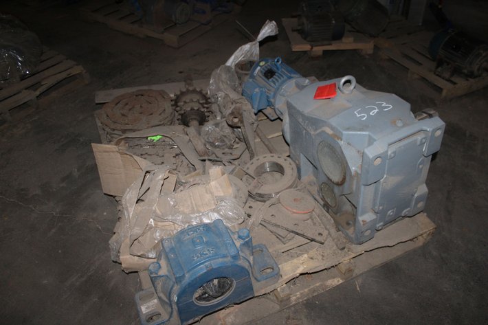 Image for Pallet of Misc Chain, Parts, Motor & Drive